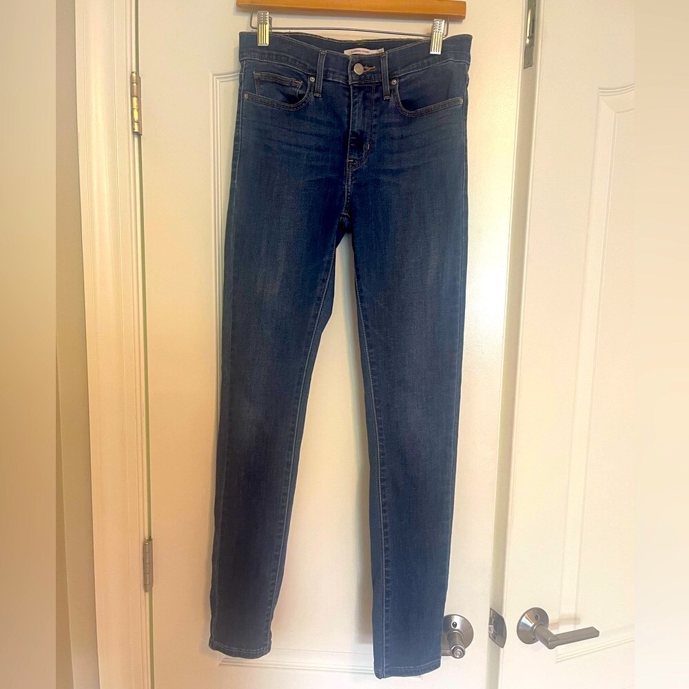 Levi’s Slimming Skinny Jeans